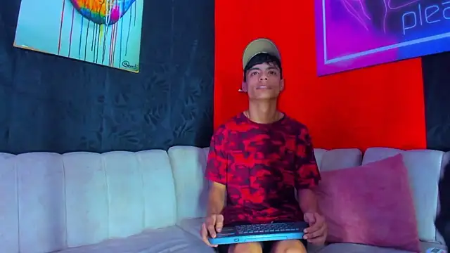 BrownieLoverss online show from 11, 1, 2026