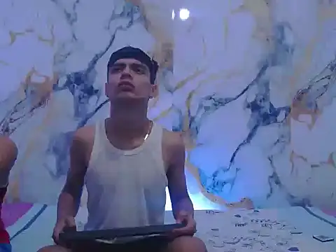 BrownieLoverss online show from 20, 12, 2025