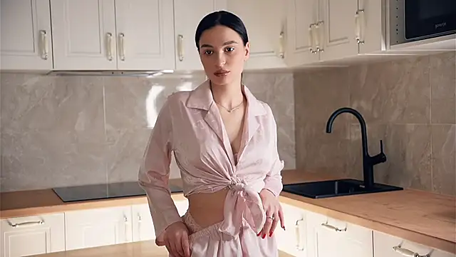 TyraEspina online show from 9, 1, 2026