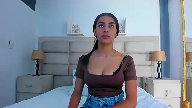 ManuelaEvans  online show from 6, 1, 2026