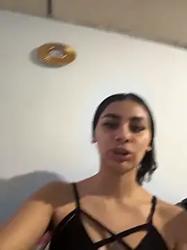 ManuelaEvans  online show from 6, 2, 2026