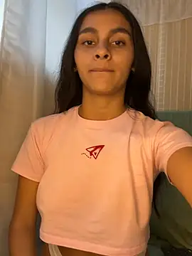 ManuelaEvans  online show from 11, 4, 2026