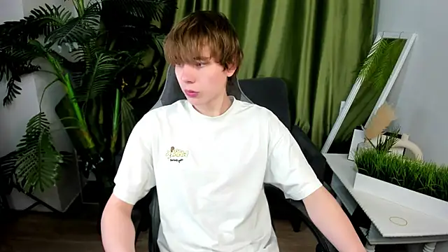 andyyzzz online show from 25, 6, 2026