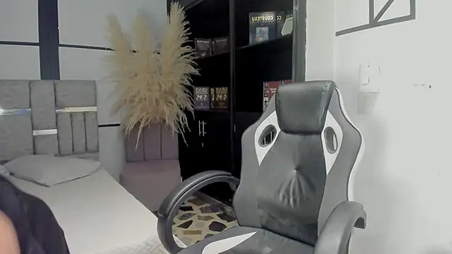 AmbarBrownn  online show from 24, 3, 2026