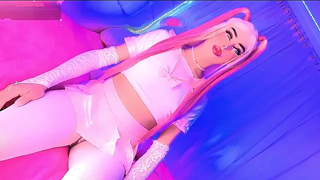 Blonde fuck online show from 5, 4, 2026