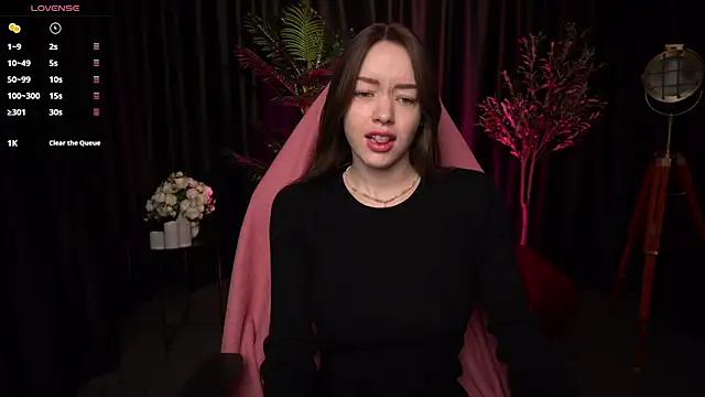 Velouraa online show from 8, 3, 2026