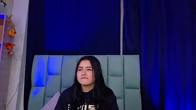Emilyy05  online show from 27, 6, 2026