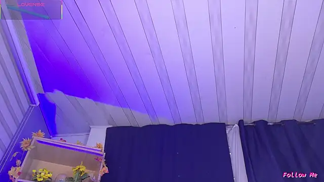 Emilyy05  online show from 19, 4, 2026