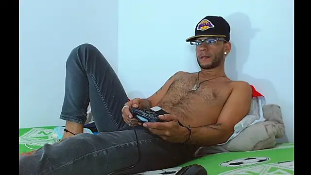 Alphamaster 92 online show from 4, 4, 2026