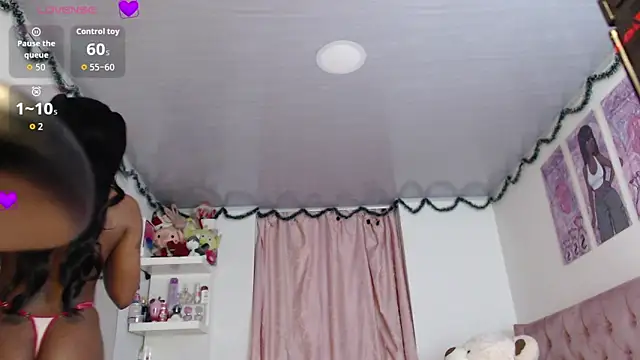 Snapshot of violett_brown9 chatting on 7, 6, 2026 violett brown9 online show from 7, 6, 2026