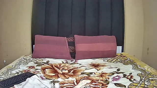 DesiredQueen27 online show from 18, 3, 2026