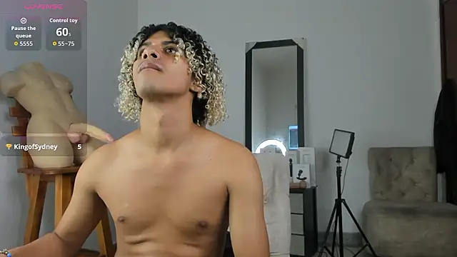 Victor LatinBoy online show from 30, 3, 2026