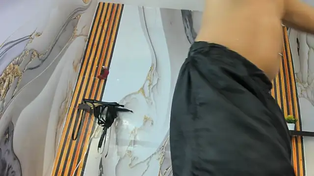 Victor LatinBoy online show from 7, 1, 2026