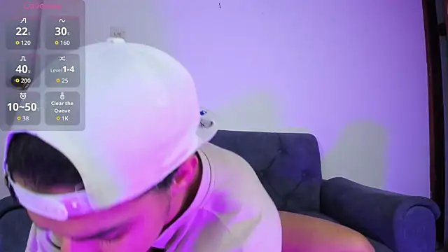 Victor LatinBoy online show from 4, 4, 2026