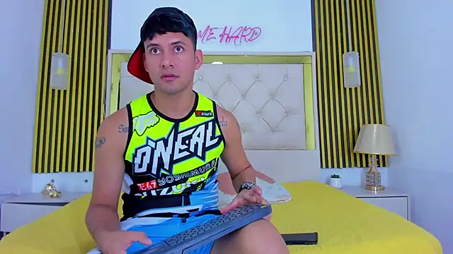 Sweet kevin1 online show from 20, 12, 2025