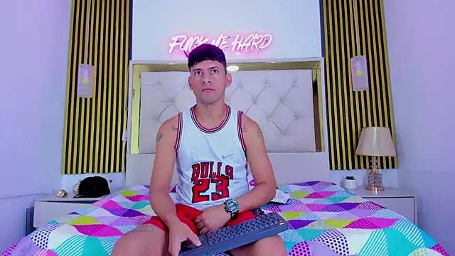 Sweet kevin1 online show from 23, 12, 2025