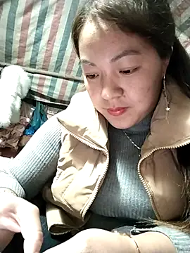 Snapshot of Lucky_cutee chatting on 6, 1, 2026 Lucky cutee online show from 6, 1, 2026