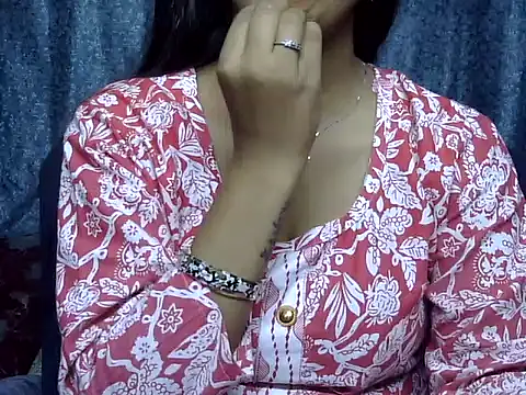 cute Dirty Diva online show from 5, 5, 2026