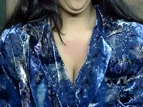 cute Dirty Diva online show from 5, 1, 2026