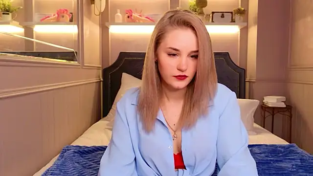 Molly Voss online show from 2, 2, 2026