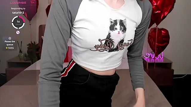 Snapshot of NovaEva_ chatting on 27, 2, 2026 NovaEva online show from 27, 2, 2026