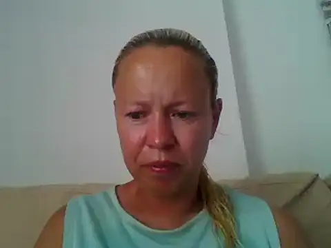 Snapshot of jennyblondeuk chatting on 2, 6, 2026 jennyblondeuk online show from 2, 6, 2026