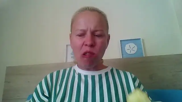 Snapshot of jennyblondeuk chatting on 23, 4, 2026 jennyblondeuk online show from 23, 4, 2026
