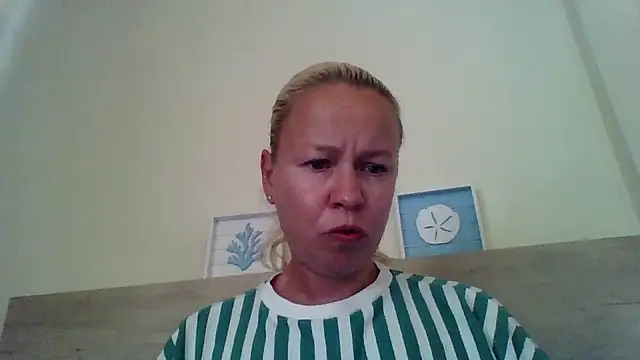 Snapshot of jennyblondeuk chatting on 10, 5, 2026 jennyblondeuk online show from 10, 5, 2026