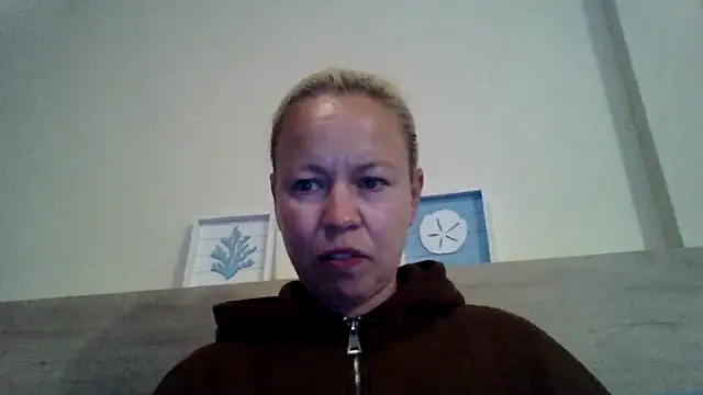 Snapshot of jennyblondeuk chatting on 8, 5, 2026 jennyblondeuk online show from 8, 5, 2026