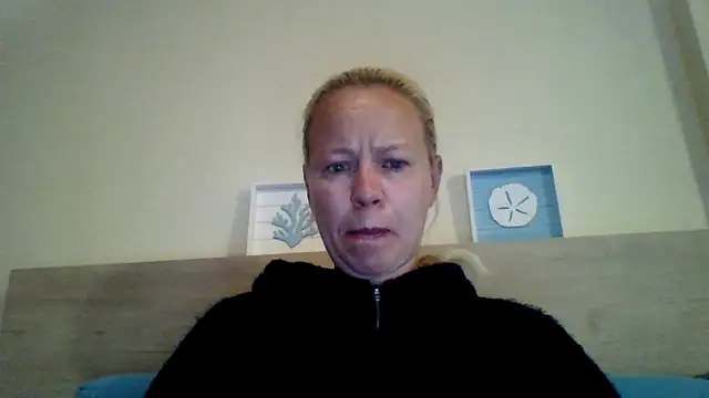 Snapshot of jennyblondeuk chatting on 6, 5, 2026 jennyblondeuk online show from 6, 5, 2026