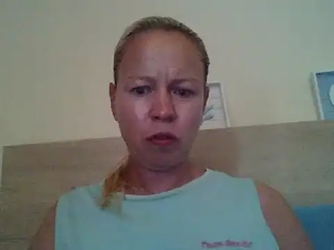 Snapshot of jennyblondeuk chatting on 18, 5, 2026 jennyblondeuk online show from 18, 5, 2026