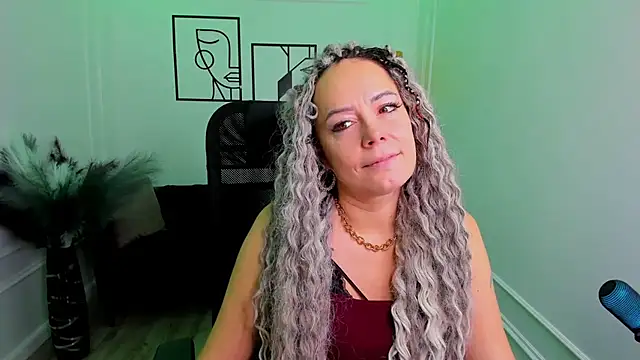 SamanthaReider online show from 12, 1, 2026