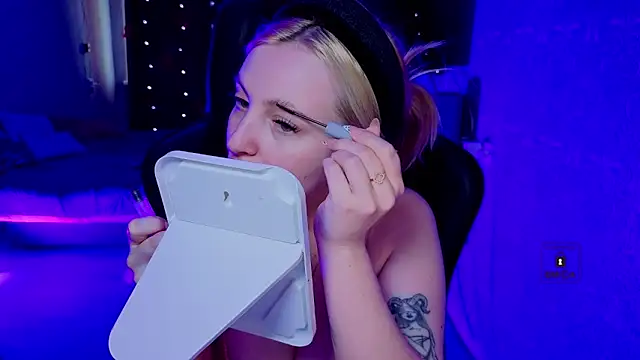 Eva Vibe  online show from 27, 3, 2026