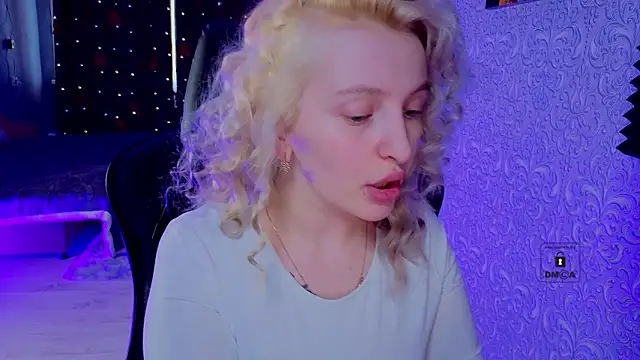 Eva Vibe  online show from 5, 4, 2026