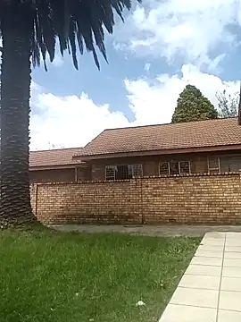 ShyNaughtyBabe online show from 4, 3, 2026