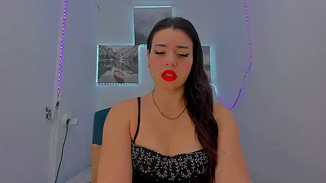 RedAssHottie online show from 9, 3, 2025