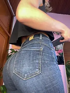  zoe bakerr online show from 6, 5, 2026