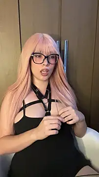 EmmaInPink online show from 9, 2, 2026