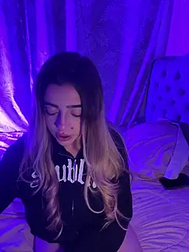 cute emmma online show from 9, 1, 2026