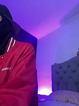 cute emmma online show from 10, 4, 2026