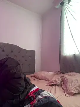 cute emmma online show from 9, 4, 2026