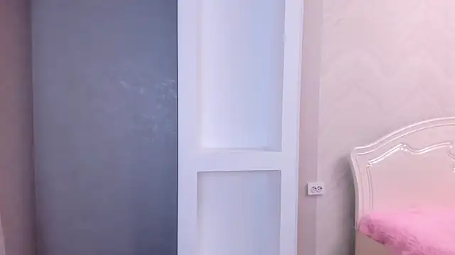 Snapshot of zyklonian chatting on 3, 3, 2026 zyklonian online show from 3, 3, 2026