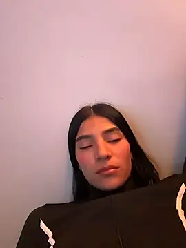 Snapshot of Ema_Rose_ chatting on 25, 6, 2026 Ema Rose online show from 25, 6, 2026