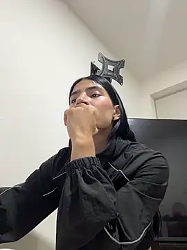 Ema Rose  online show from 17, 4, 2026