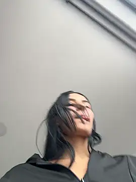 Snapshot of Ema_Rose_ chatting on 18, 7, 2026 Ema Rose online show from 18, 7, 2026