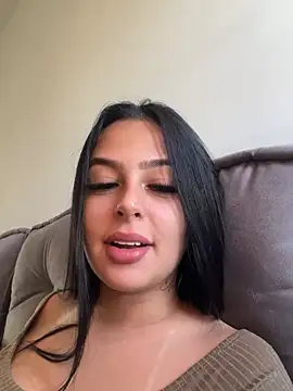 Snapshot of jujuarantes__2026 chatting on 5, 5, 2026 jujuarantes 2026 online show from 5, 5, 2026