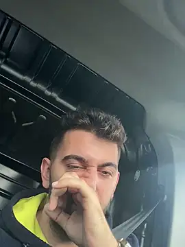 Snapshot of akindrv1 chatting on 23, 12, 2025 akindrv1 online show from 23, 12, 2025