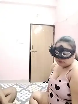 DesiSeductress online show from 19, 6, 2026