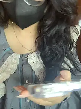 Sofiababy22 online show from 13, 2, 2026