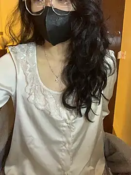 Sofiababy22 online show from 5, 2, 2026